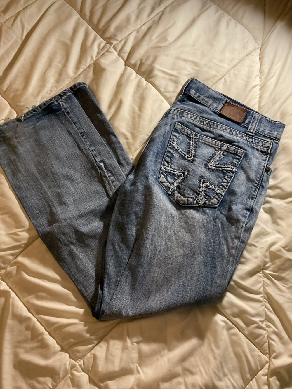 Flypaper Men's Faded Blue Relaxed Denim Jeans